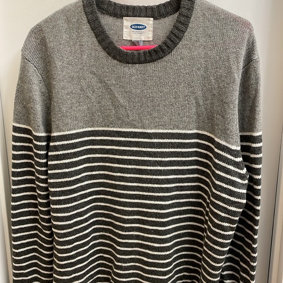 Old Navy Sweater - Picture 2 of 4